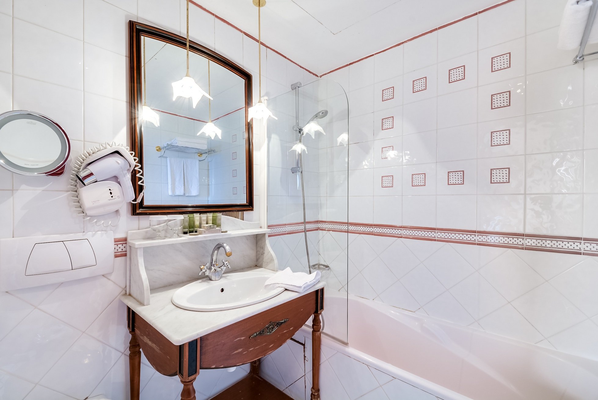Villa Eugénie - Deluxe Room - Bathroom