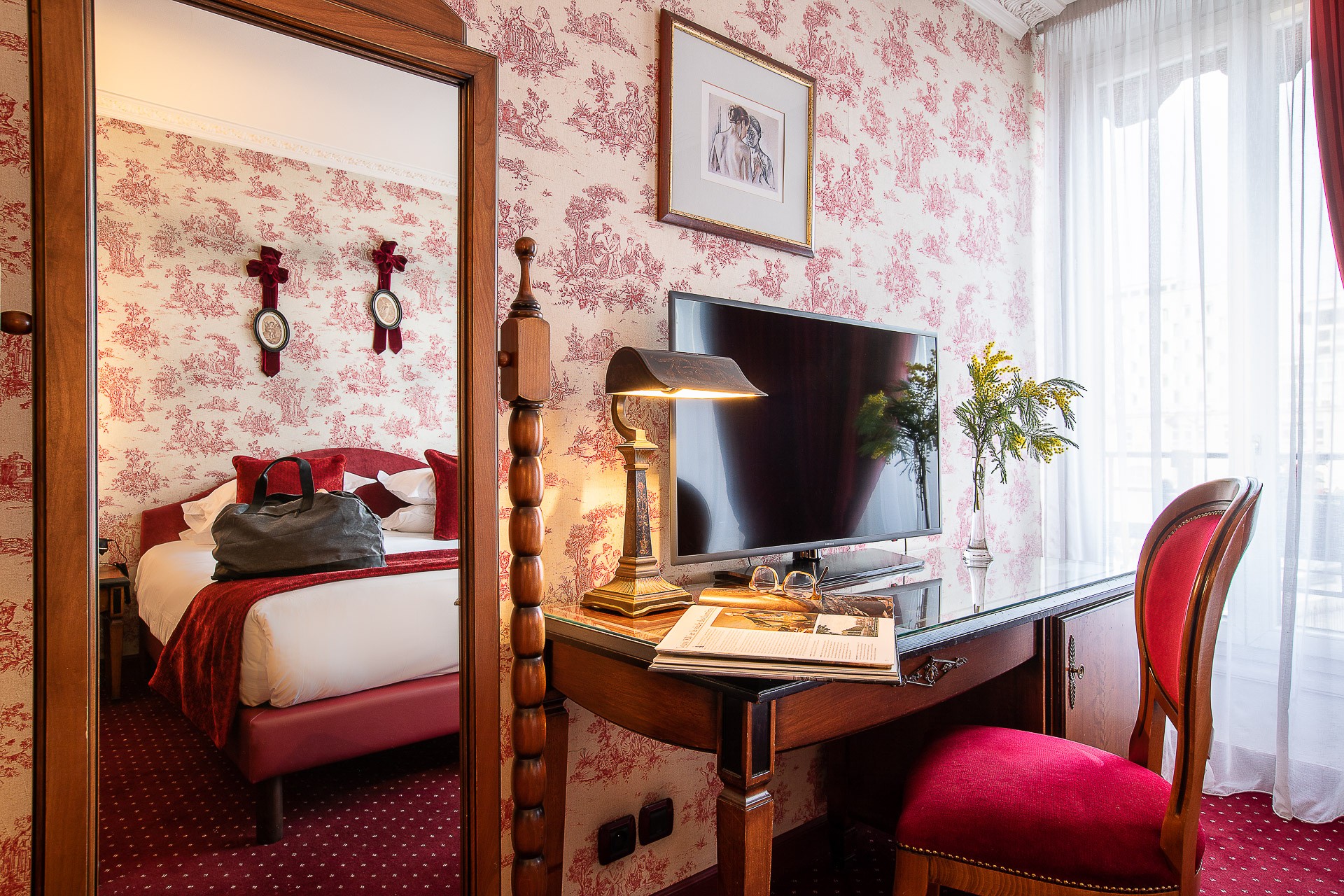 Villa Eugénie 4 Star Hotel In Batignolles - 