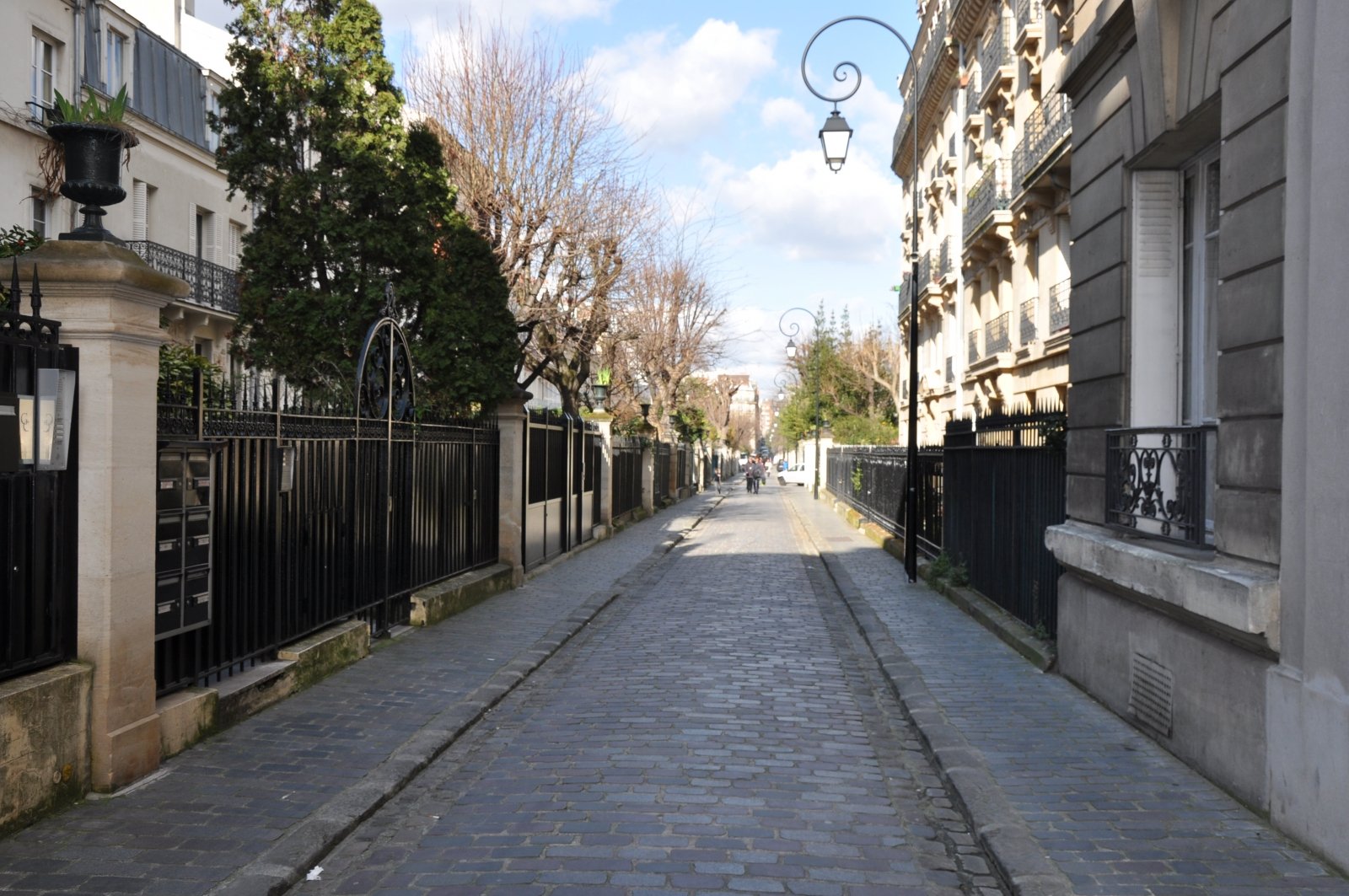 Villa Eugénie Hôtel 4 étoiles au coeur des Batignolles